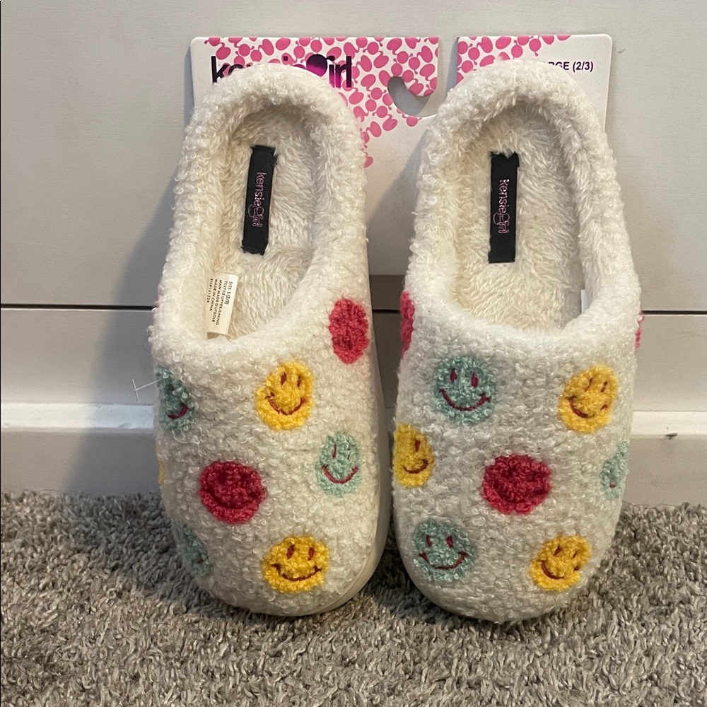 Kensie Girl White Fuzzy Slippers with Colorful Smiley Faces